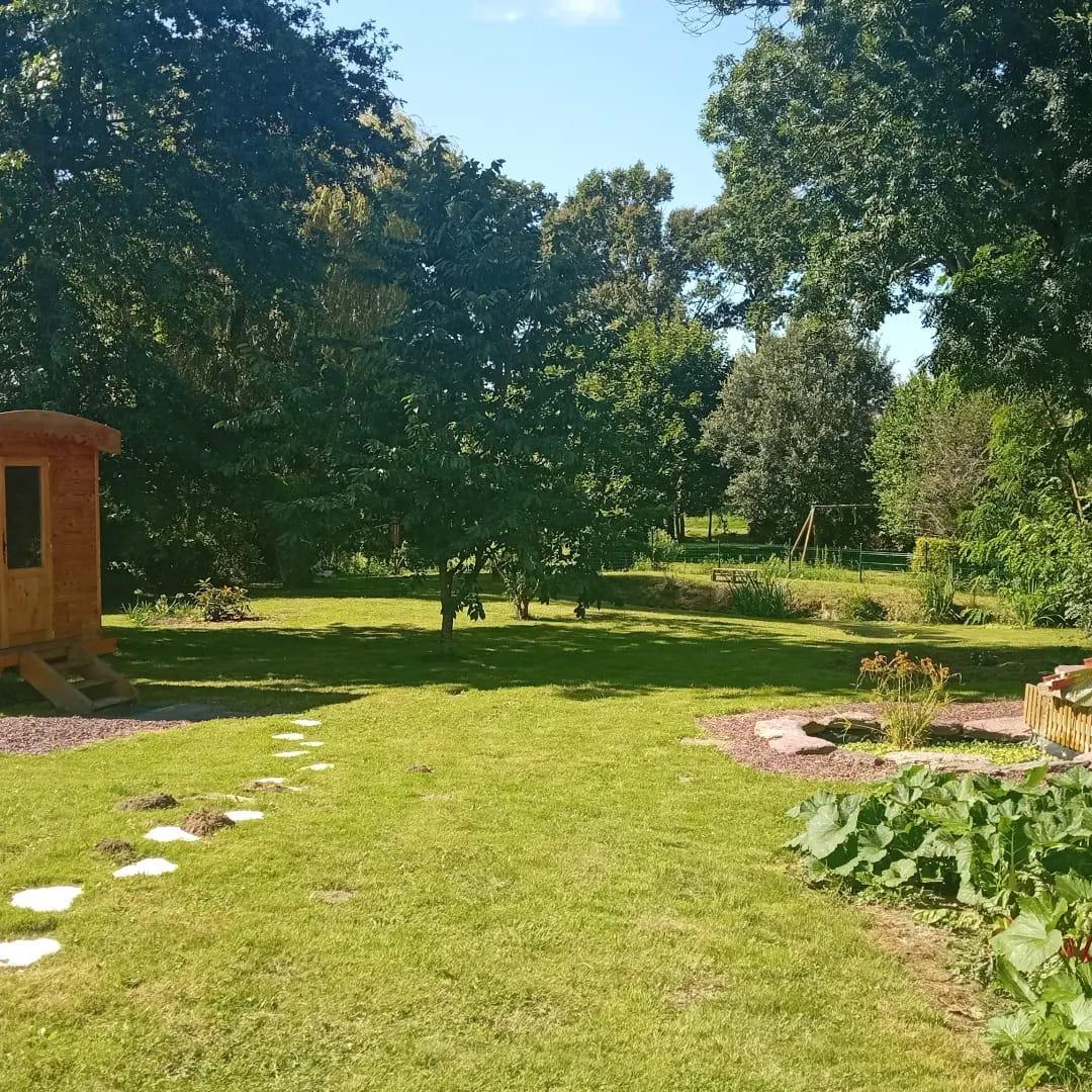 Jardin et Roulotte de Bertrand